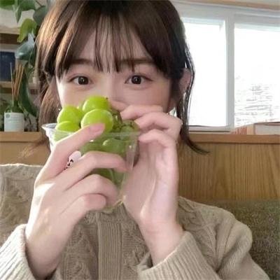 戴面具的女人